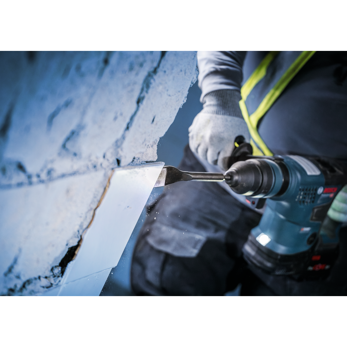 Bosch PRO SDS plus-5C Tile Chisel, 40 x 260 mm 2608690572 3 - Power Tool Services