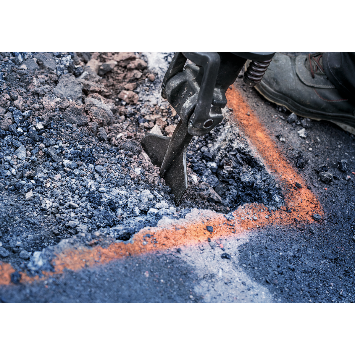 Bosch PRO HEX 28-4C Spade Chisel Rounded, 135 x 400 mm 1618662000 12 - Power Tool Services