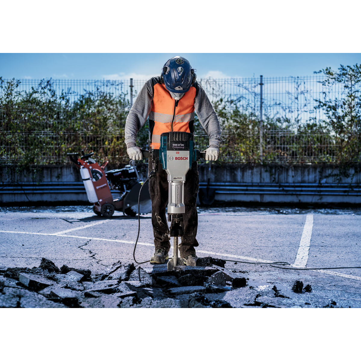 Bosch PRO HEX 28 Asphalt Cutter, 125 x 500 mm 1618601011 6 - Power Tool Services