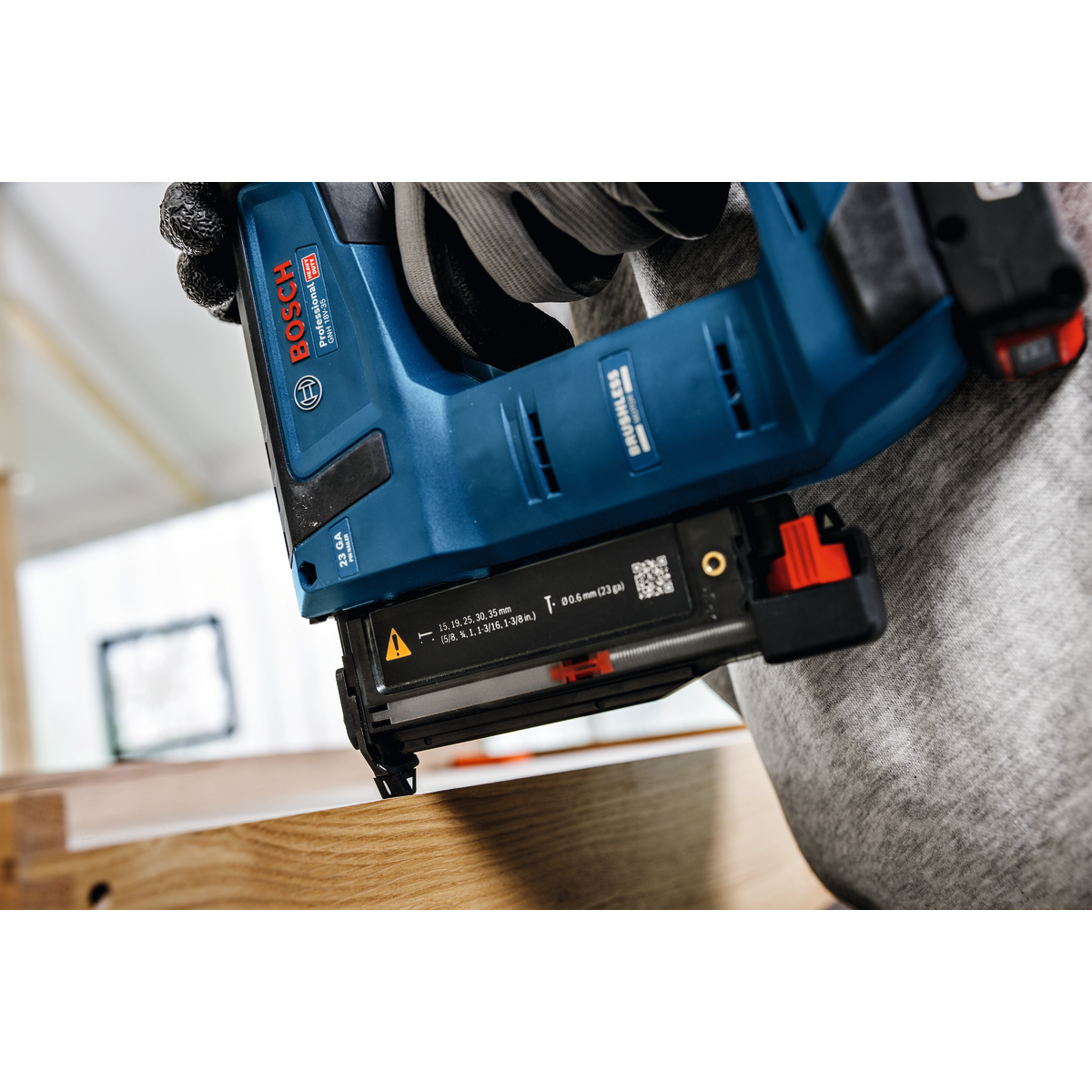 Bosch Professional Cordless Wood Nailer GNH 18V-35 6 - Power Tool Services