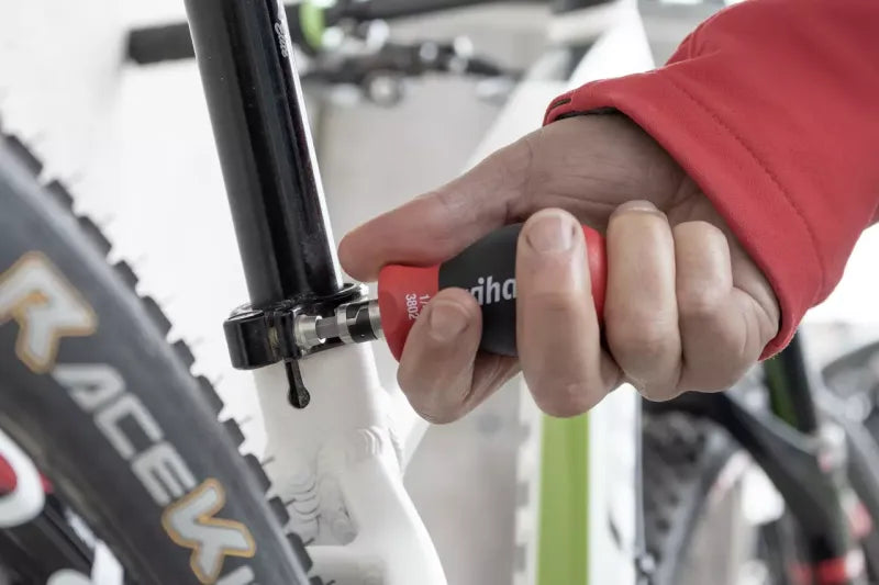 Wiha Screwdriver with bit magazine Stubby 14pc 43613 4 - Power Tool Services