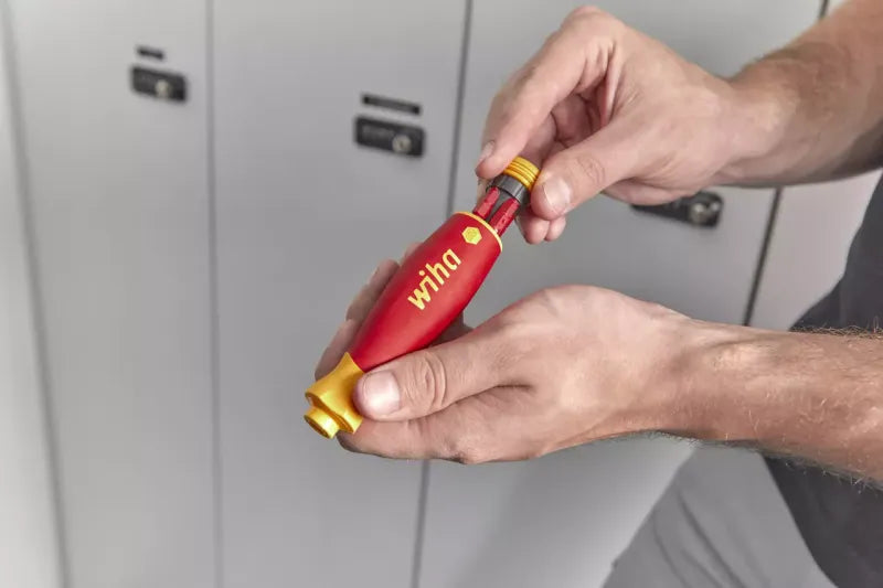 Wiha PocketMax Screwdriver with bit magazine mixed with 4 slimBits 8 - Power Tool Services