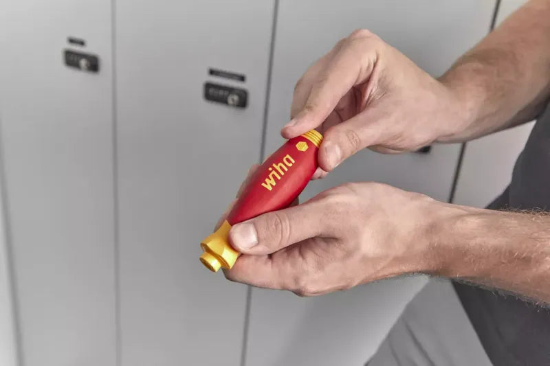 Wiha PocketMax Screwdriver with bit magazine mixed with 4 slimBits 7 - Power Tool Services