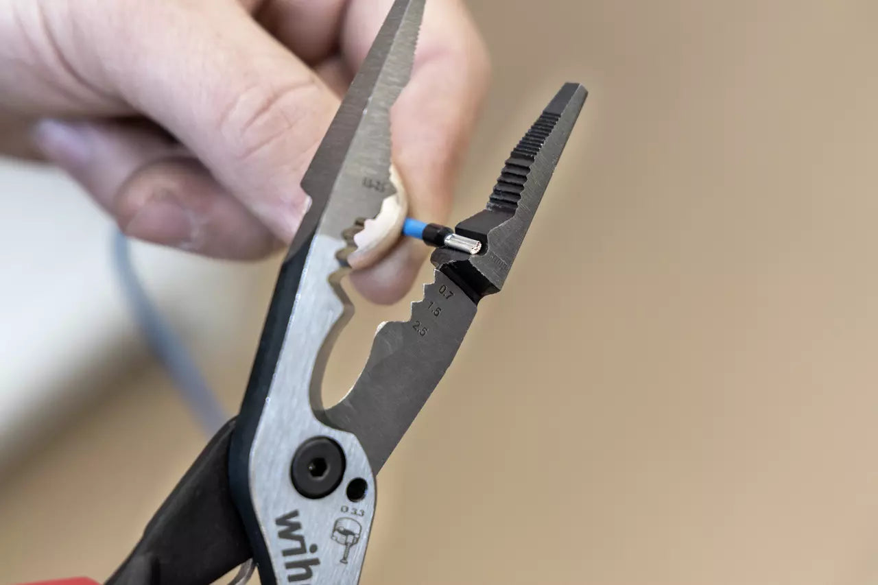 Wiha Multifunctional pliers 8 in 1 Industrial electric 45705 19 - Power Tool Services