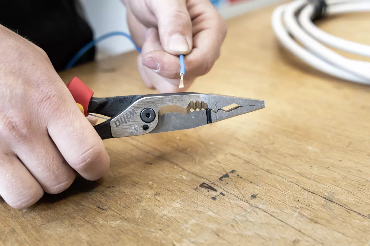 Wiha Multifunctional pliers 8 in 1 Industrial electric 45705 3 - Power Tool Services