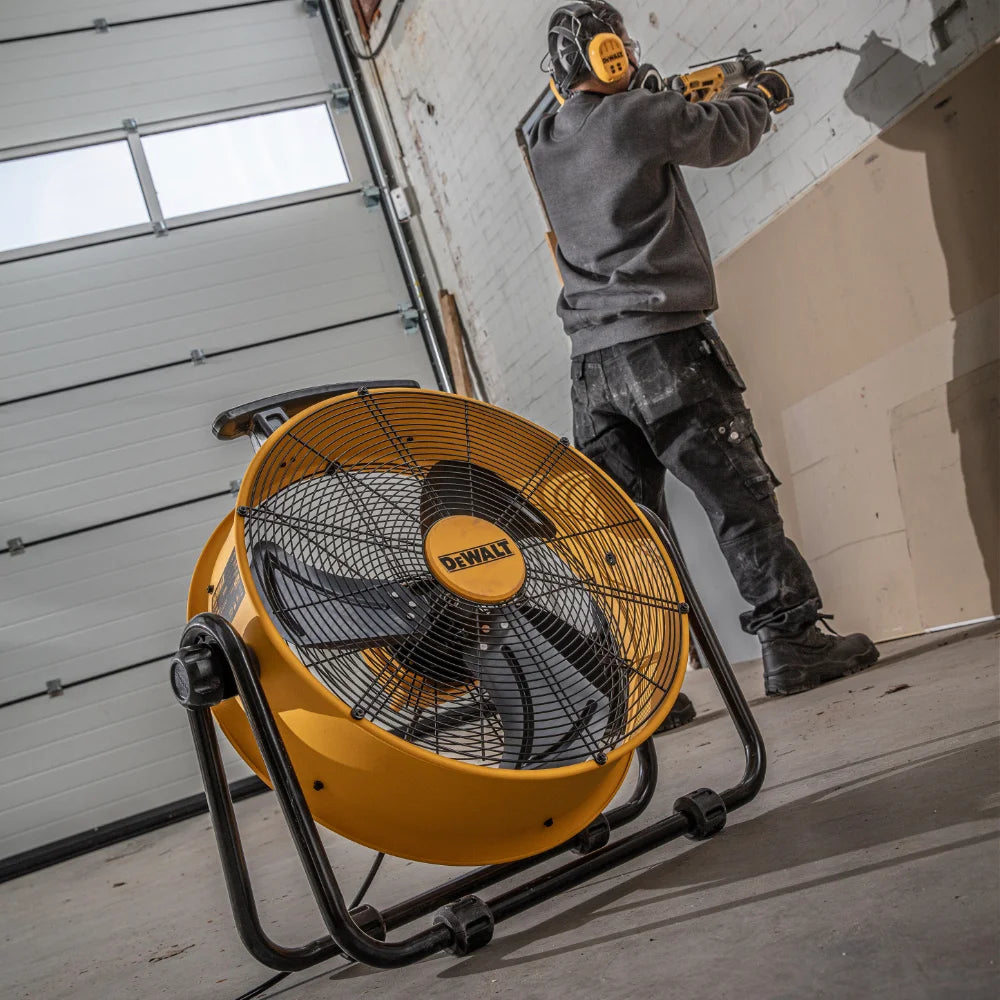 Dewalt Floor Fan 51cm DXF2067 Dewalt Floor Fan 51cm DXF2067