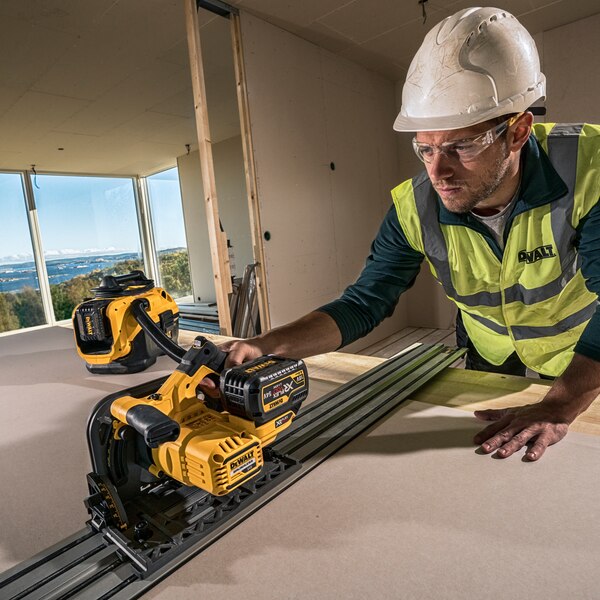 Dewalt Cordless Vacuum 18v, 54V FlexVolt Wet/Dry DCV584