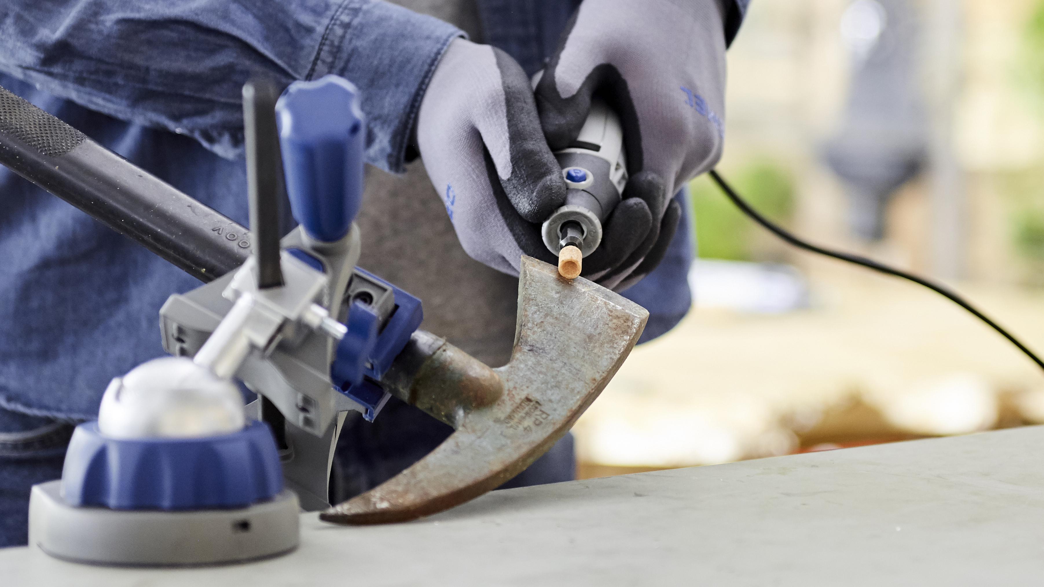 Dremel 3000 (3000-1/25 Ez) Power Tool Services