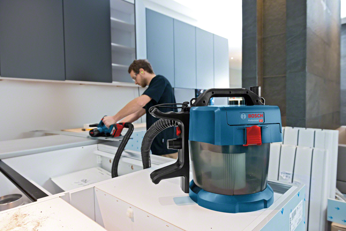 Bosch Professional Cordless Vacuum Cleaner GAS 18V-10 L (Solo) 06019C6302 - Power Tool Services