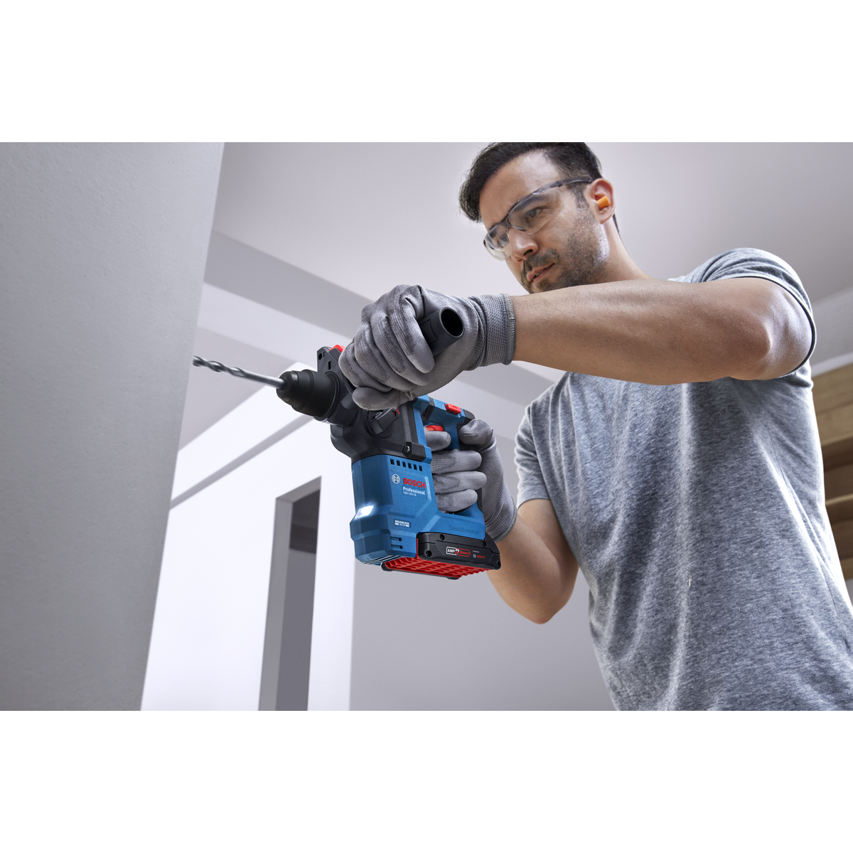 Bosch Professional Cordless Rotary Hammer with SDS plus GBH 18V-18 0611927001 3 - Power Tool Services