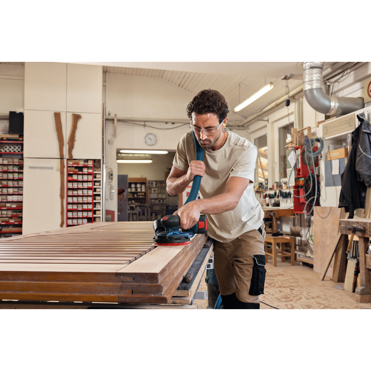 Bosch Professional Cordless Random Orbit Sander GEX 18V-150-3 0601372904 5 - Power Tool Services