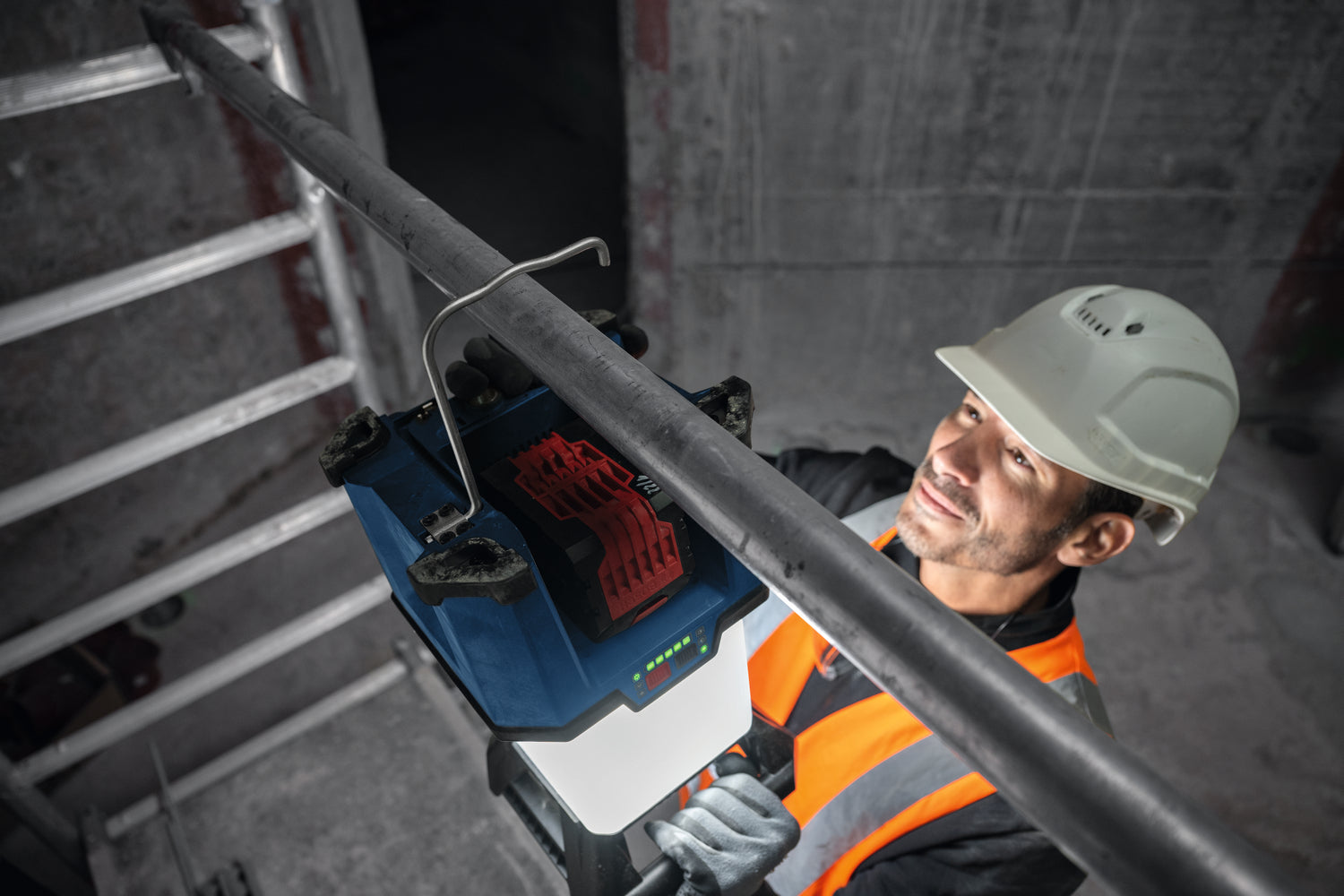 Bosch Professional Cordless Jobsite Light GLA 18VH-7500 06014A5001 6 - Power Tool Services