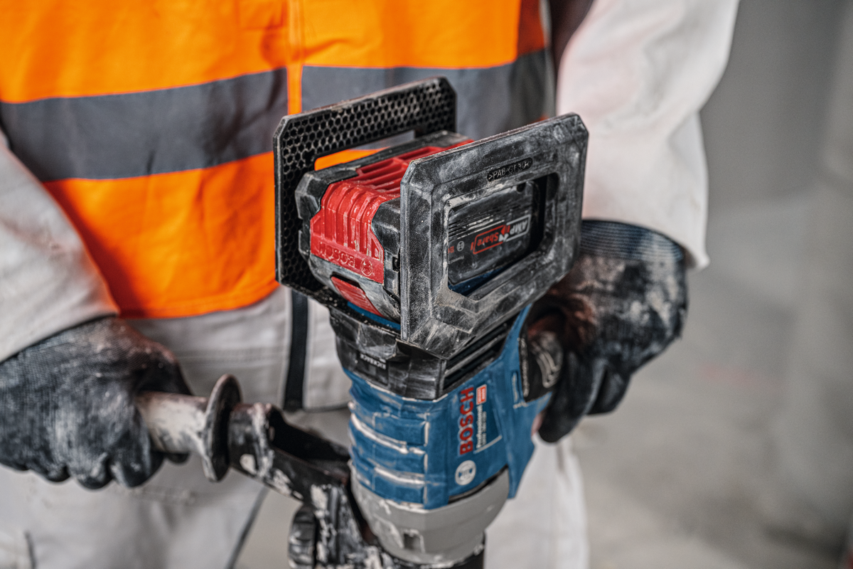 Bosch Professional Cordless Mixer GRW 18V-120 06011C2080 4 - Power Tool Services