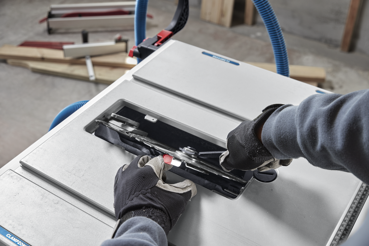 Bosch Professional 18v Cordless Table Saw GTS 18V-70 0601B441K0 7 - Power Tool Services