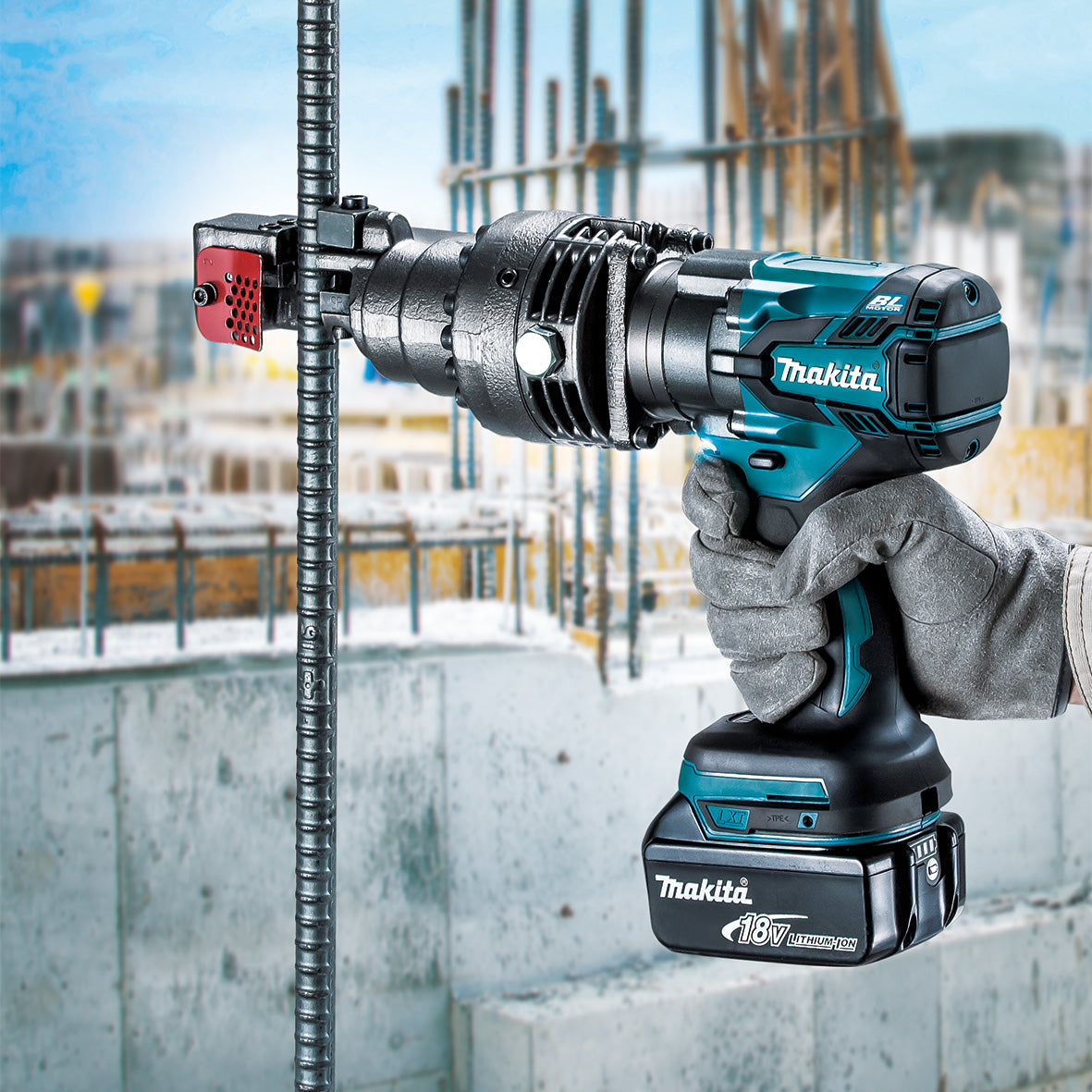 Buy Makita 18V Cordless Brushless Steel Rod Cutter DSC163ZK Solo from Power Tool Services - Image 4 | Best Price