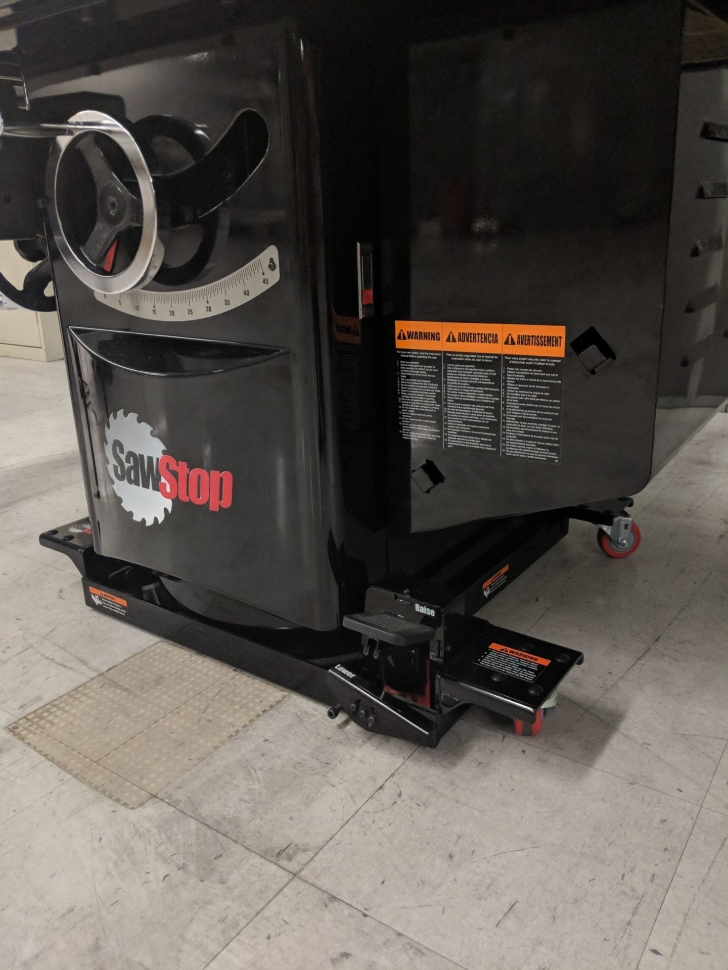 Sawstop Industrial Saw Mobile Base MB-IND-000 Power Tool Services