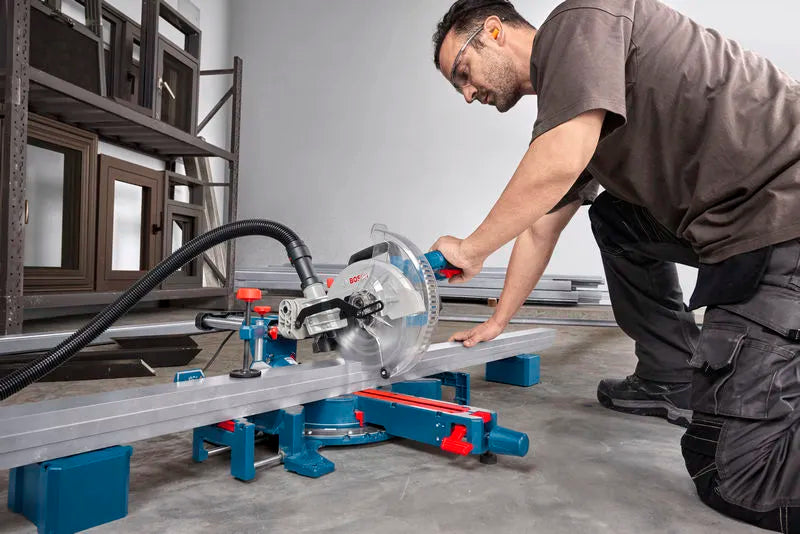 Bosch Professional Mitre Saw GCM 305-216S 0601B61000