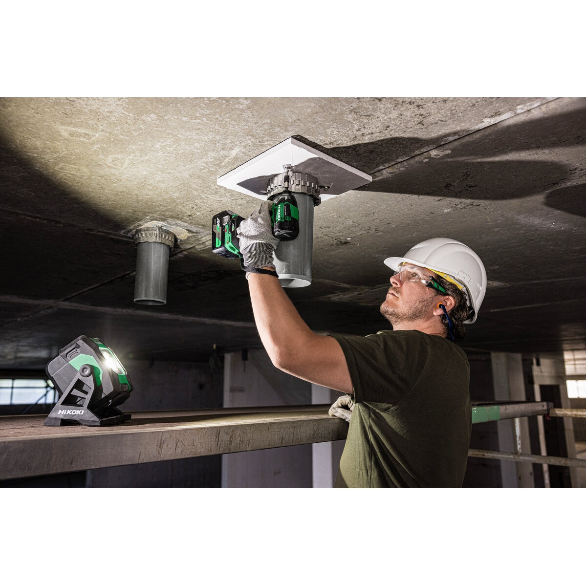 Hikoki 18v Cordless Portable Lamp UB18DB Basic 8 - Power Tool Services